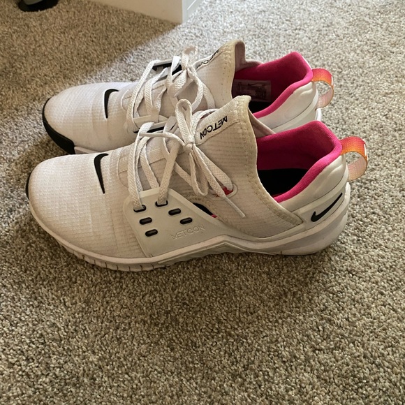 Nike Free Metcons - Picture 5 of 6